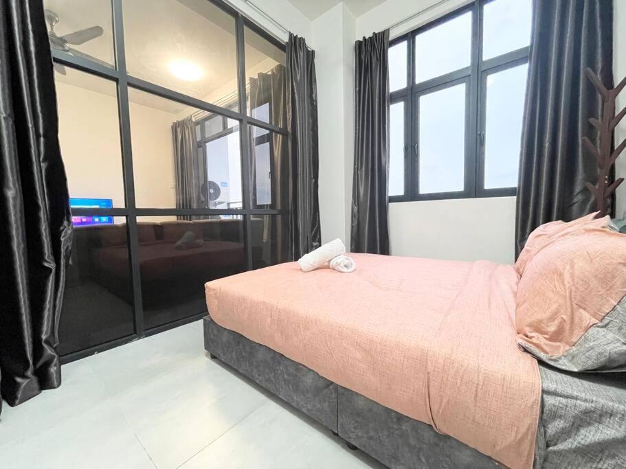 말라카 Quartz Near To Jonker Walk With Infinity Pool Cozy 3B2B 아파트 외부 사진