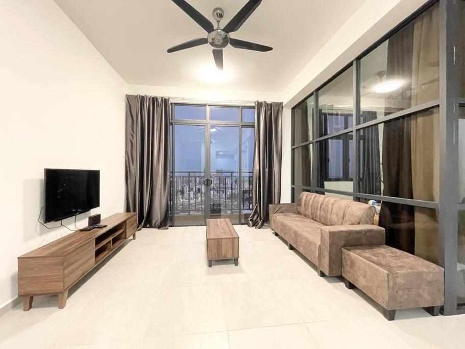 말라카 Quartz Near To Jonker Walk With Infinity Pool Cozy 3B2B 아파트 외부 사진