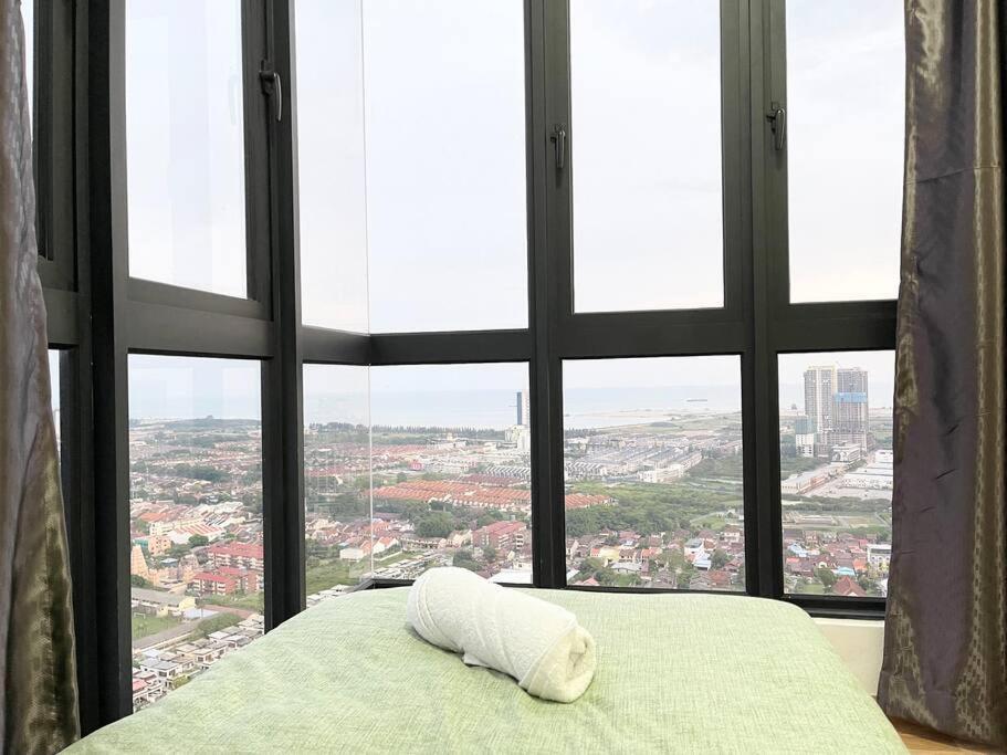 말라카 Quartz Near To Jonker Walk With Infinity Pool Cozy 3B2B 아파트 외부 사진