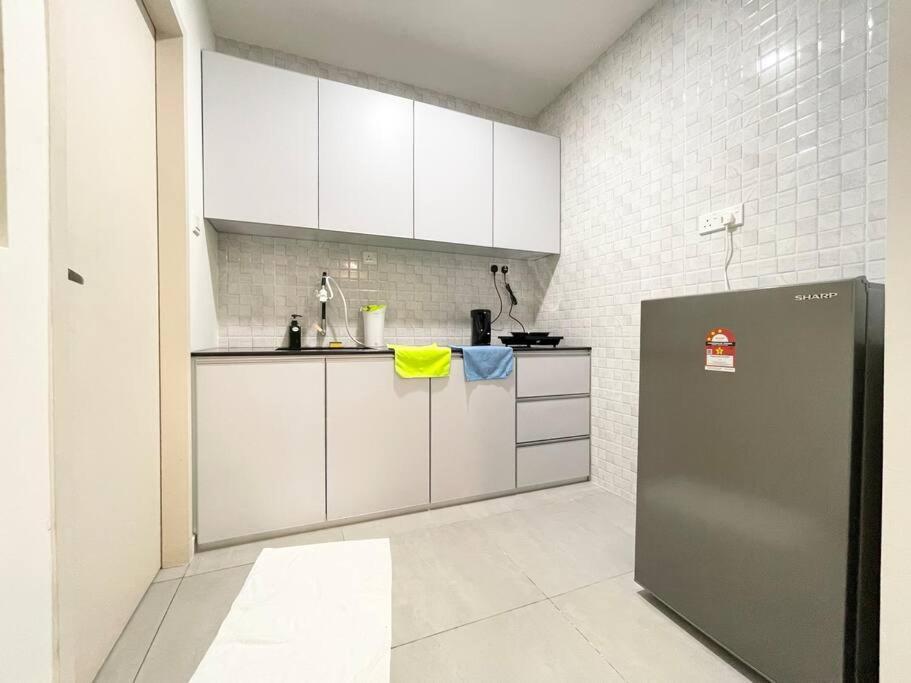 말라카 Quartz Near To Jonker Walk With Infinity Pool Cozy 3B2B 아파트 외부 사진