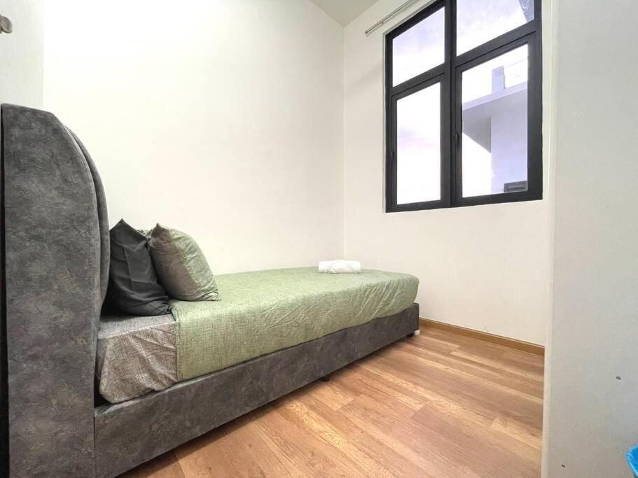 말라카 Quartz Near To Jonker Walk With Infinity Pool Cozy 3B2B 아파트 외부 사진