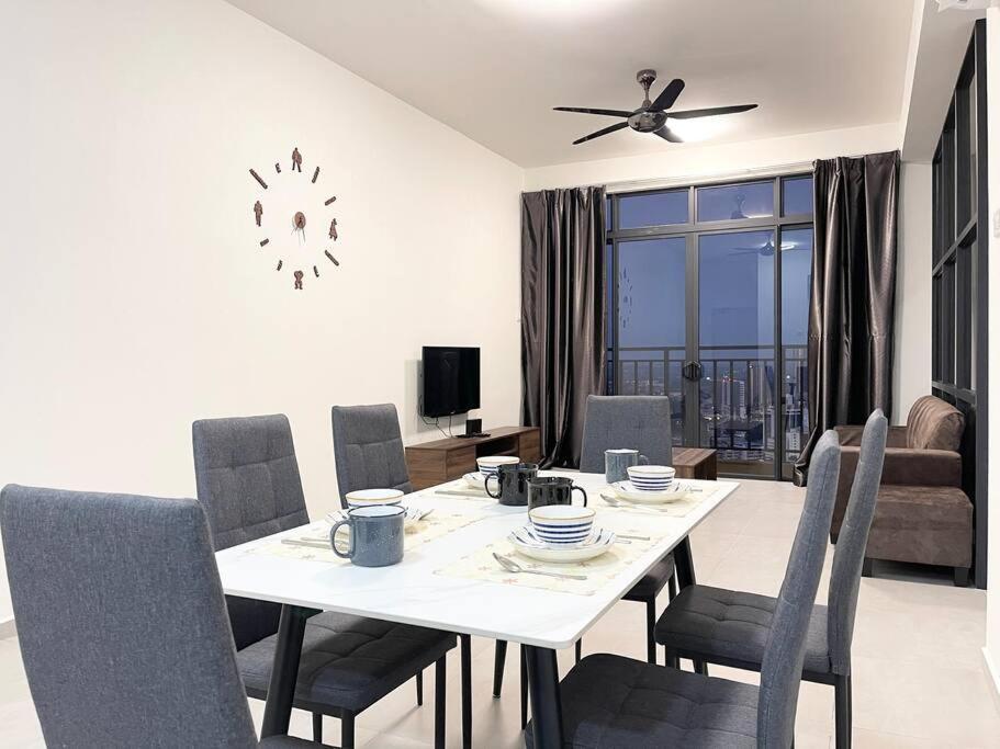 말라카 Quartz Near To Jonker Walk With Infinity Pool Cozy 3B2B 아파트 외부 사진