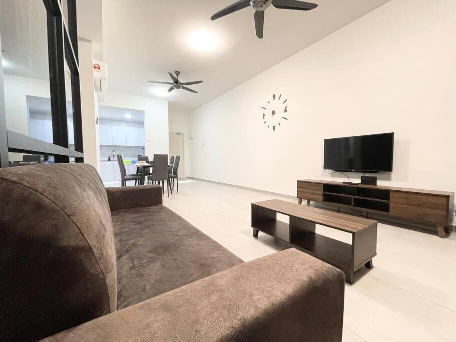 말라카 Quartz Near To Jonker Walk With Infinity Pool Cozy 3B2B 아파트 외부 사진